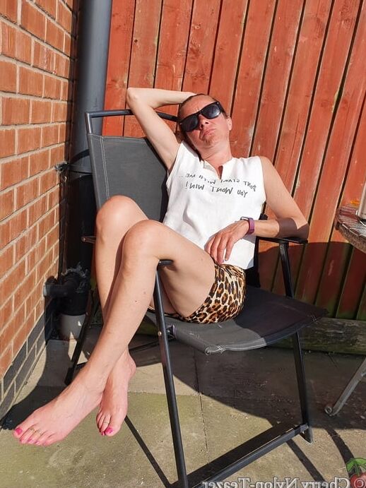 Feet in the Heat