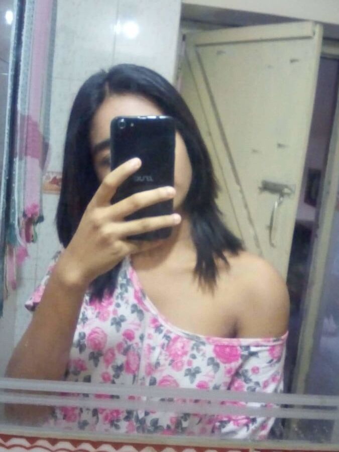Arindita Sen Selfie for indian BF