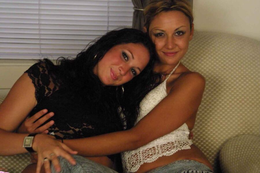 on the side slut, loves cock,cum and bareback