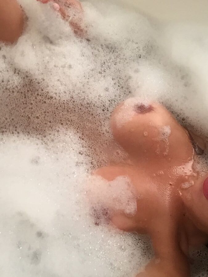 Hot Selfshot Babe