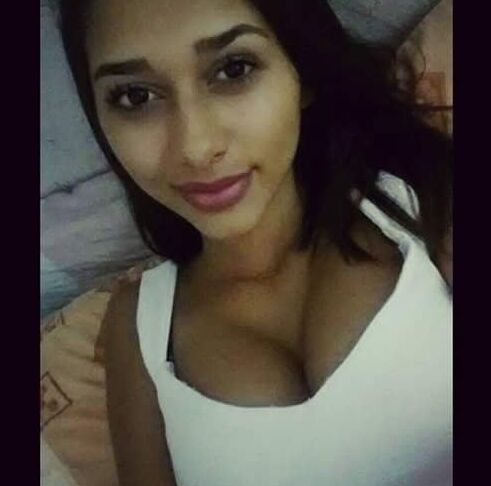 HOT LATIN GIRL NUDES BIG BOOBS