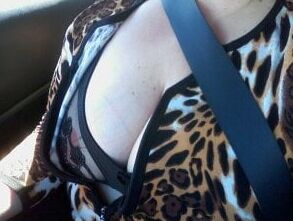 slut in car