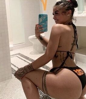 Black Women: Bikini&;s