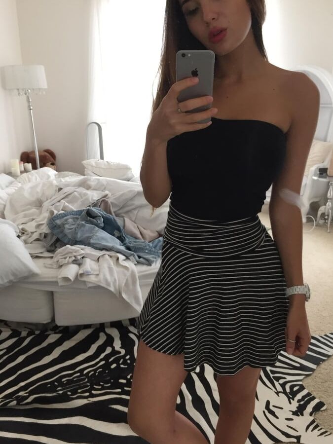 Hot Selfshot Babe