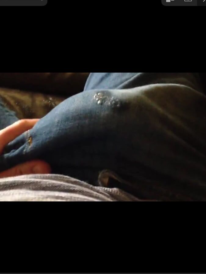 Guys cumming in jeans. Nice