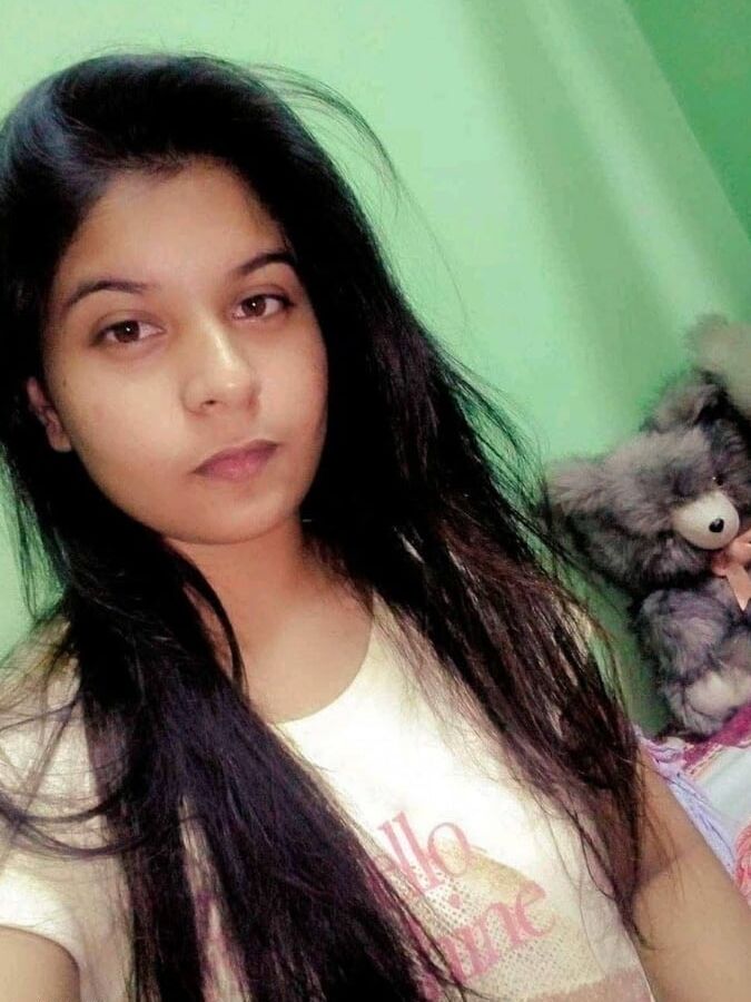 Indian Bhabhi with huge boobs