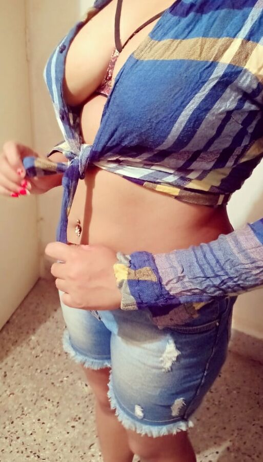 Indian big boobs wife in Shirt