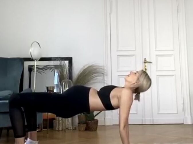 Lena Gercke die Saftzieherin