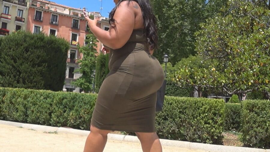 CURVY FOREIGN MULATA AZZ from GLUTEUS DIVINUS