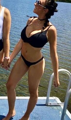 Lauren, I Cup bra size