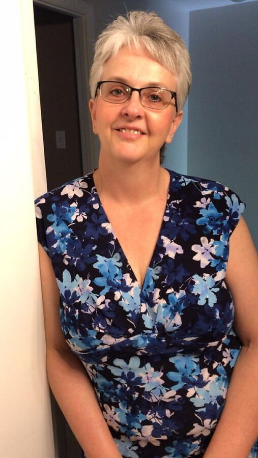 Grannies In Cute Sleeveless Blouses