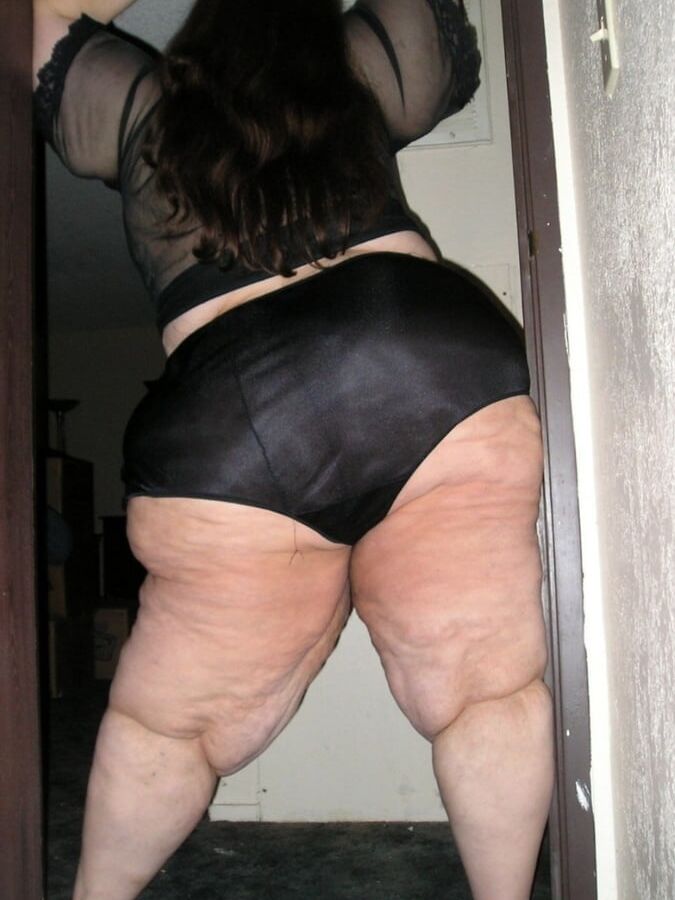 Big girls+big panties+big bras=grinds my gears