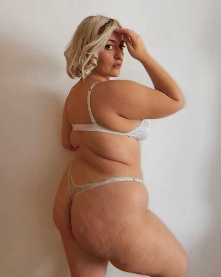Curvy Blonde