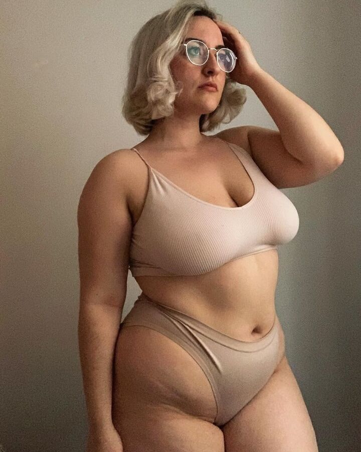 Curvy Blonde