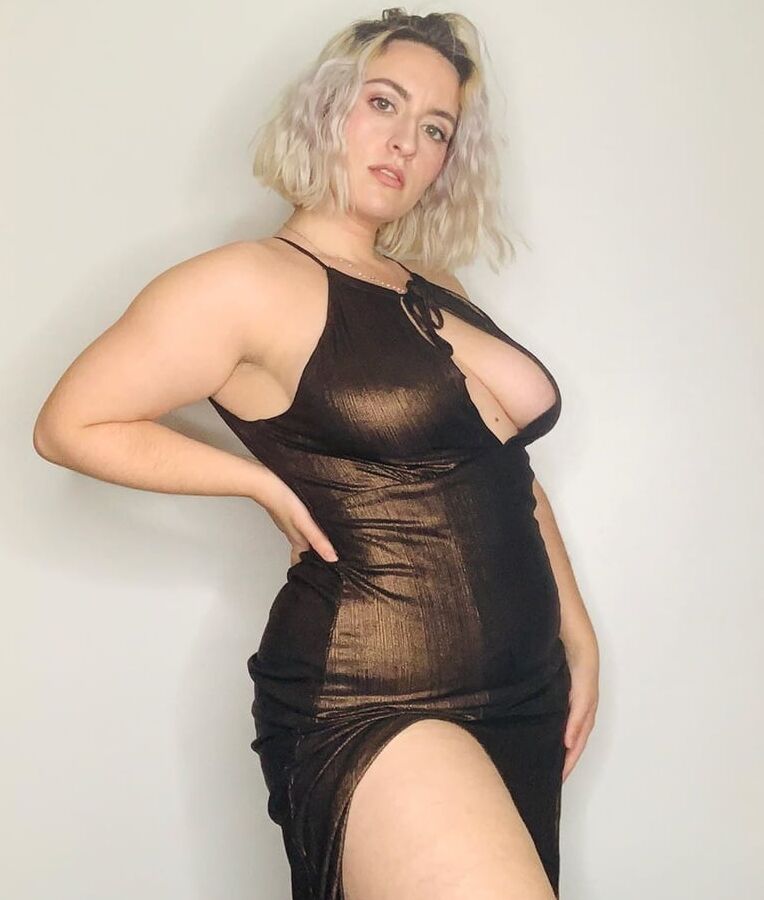 Curvy Blonde