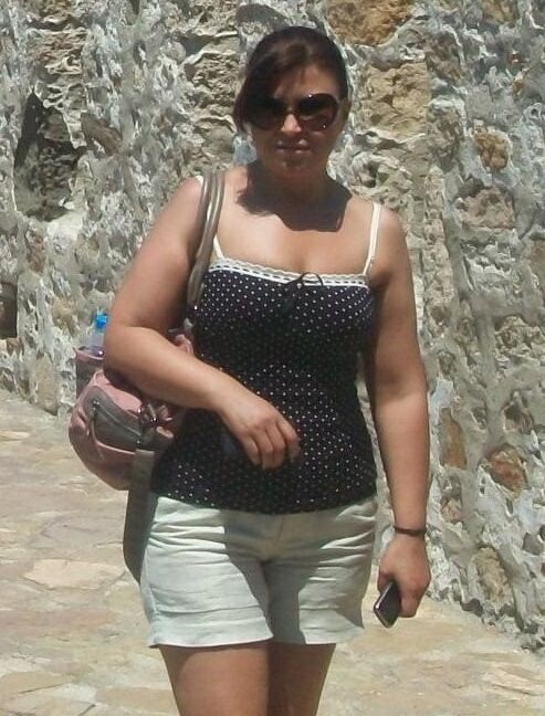 Turkish Sexy Mom - Please Fake of Her