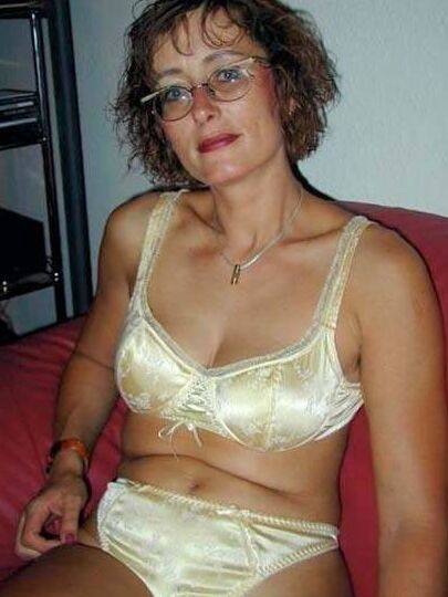Jacky beuatiful mature