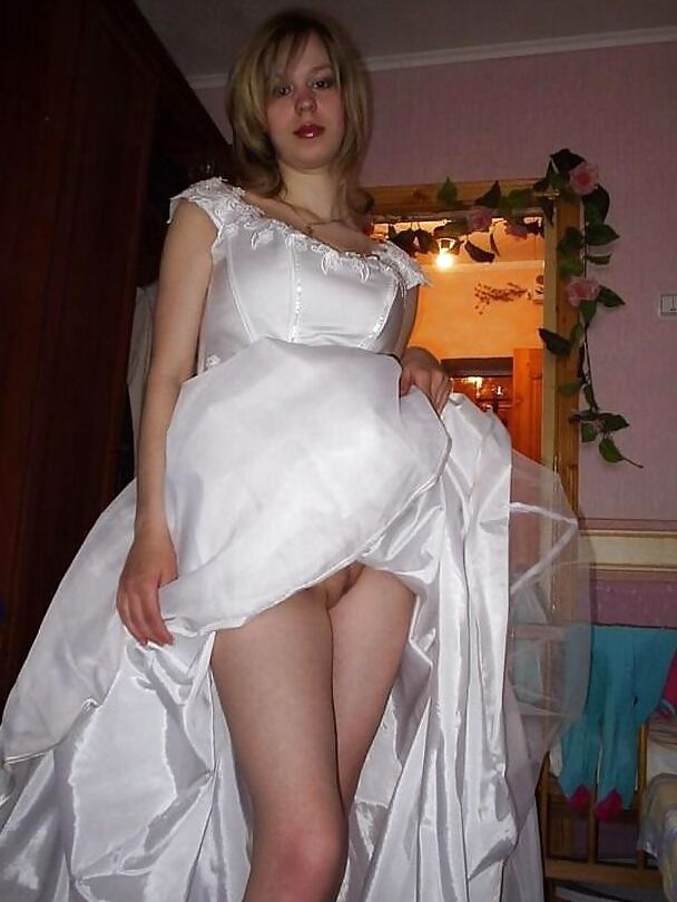 Here cums the bride!