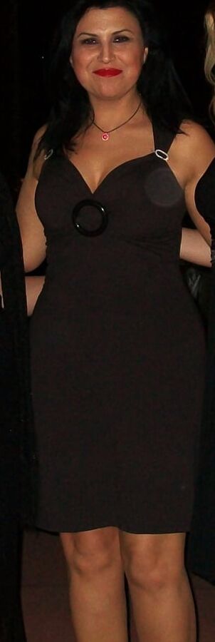 Turkish Sexy Mom - Please Fake of Her