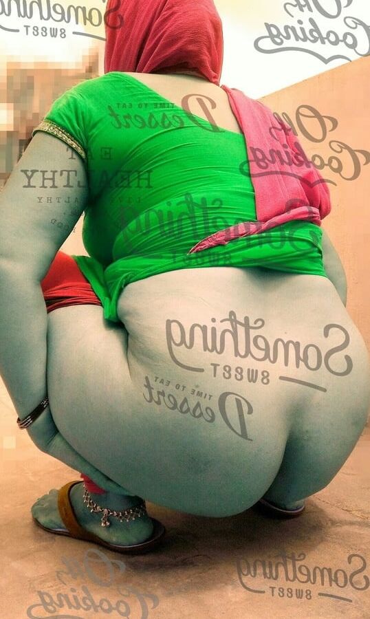 A aunty huge ass collection