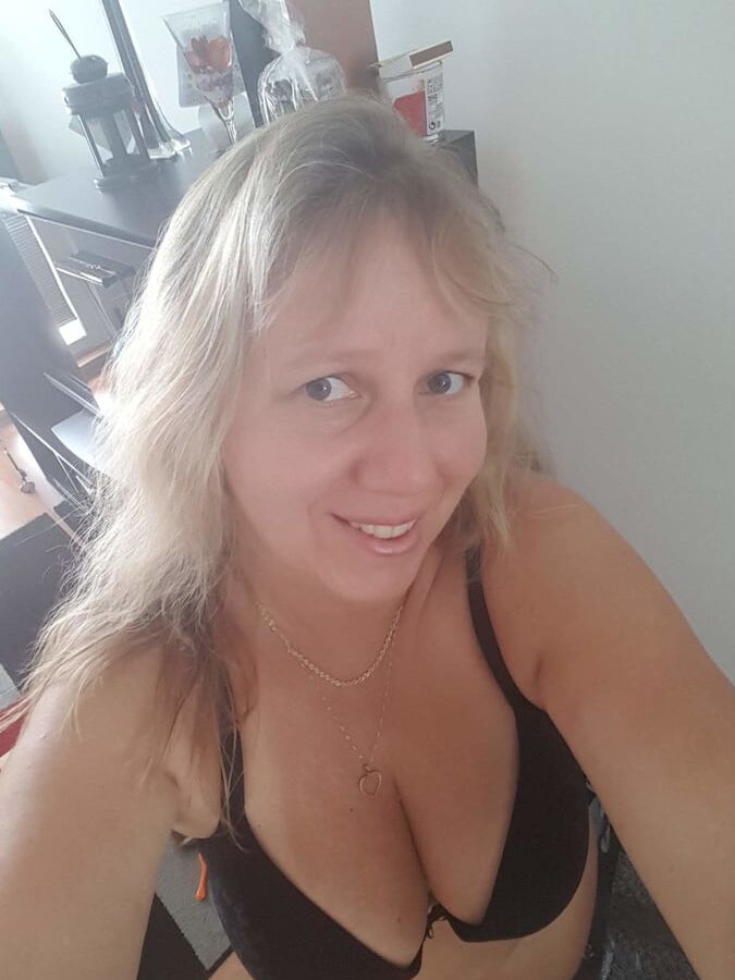hungarian milf