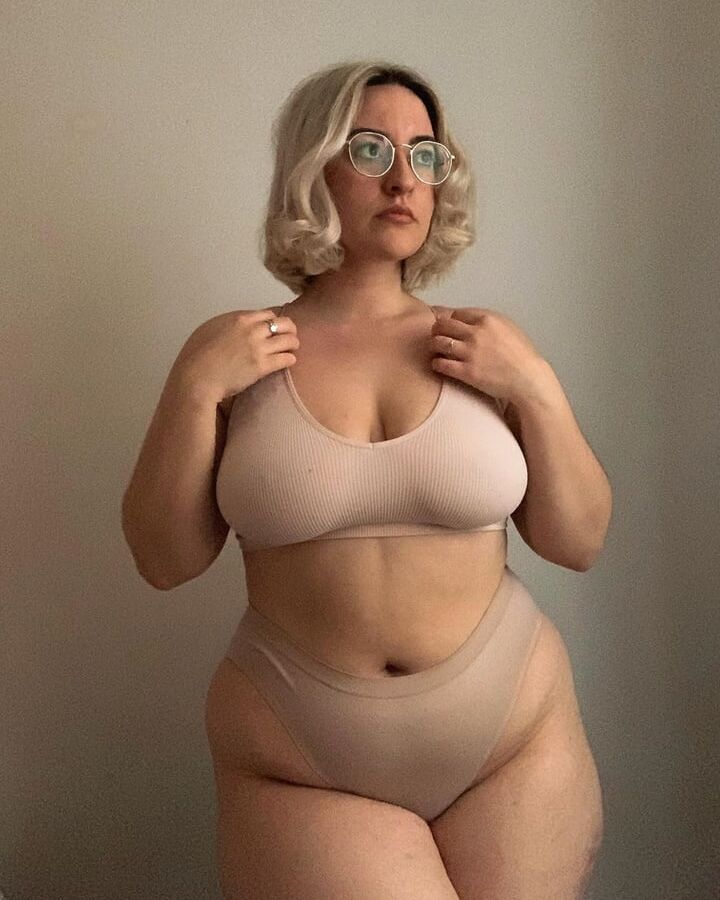 Curvy Blonde