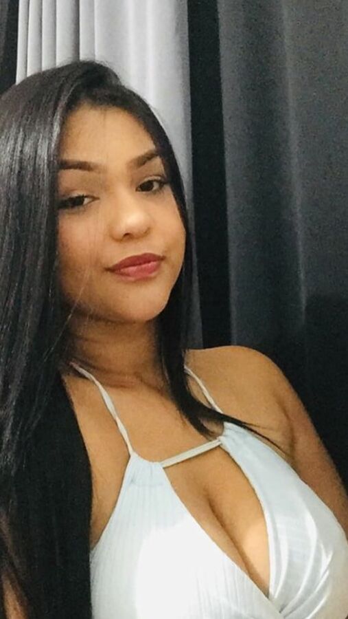 EMILLY FROM BRAZIL GREAT TITS