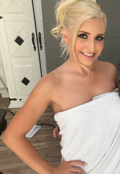 Xandra Sixx