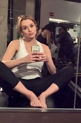 Hunter King Feet