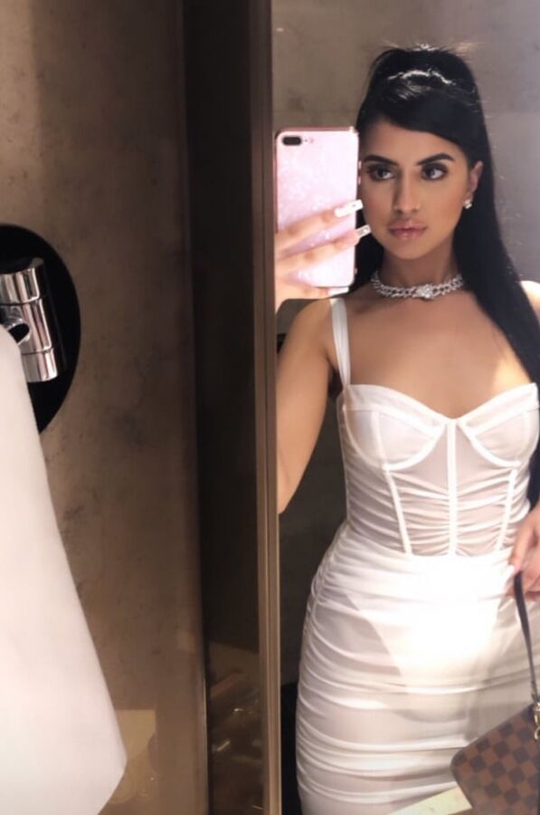 Hot Paki student sexy ass loves cock