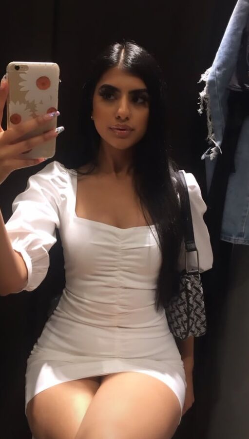 Hot Paki student sexy ass loves cock