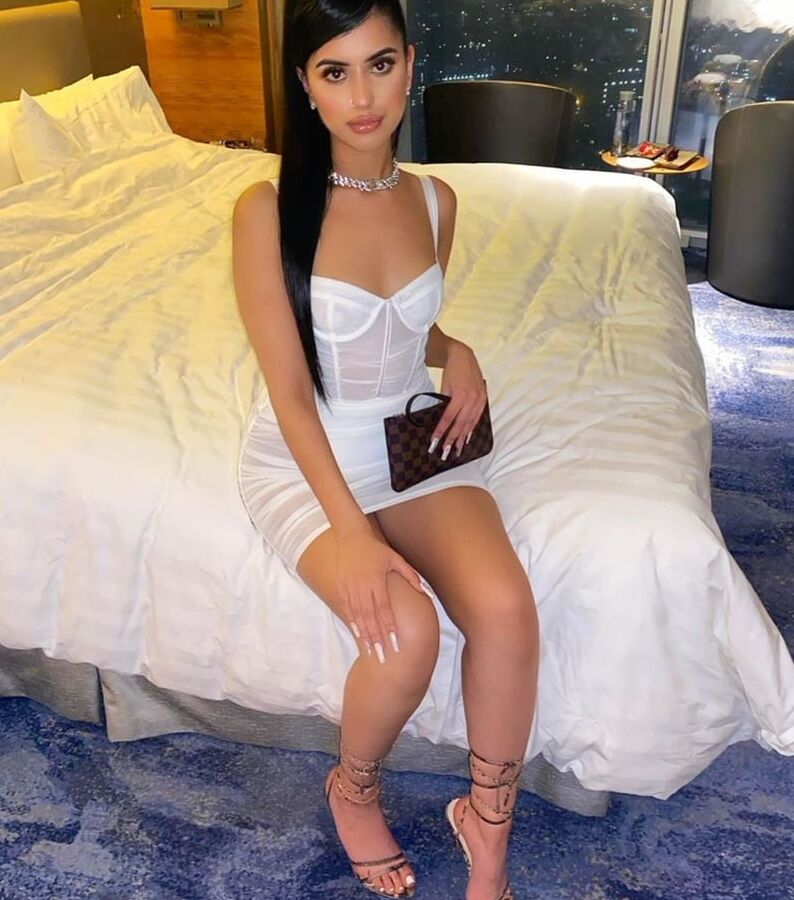 Hot Paki student sexy ass loves cock