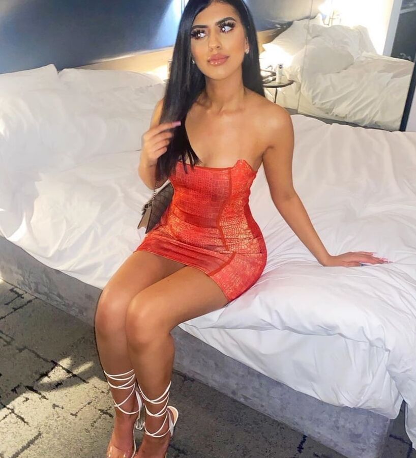 Hot Paki student sexy ass loves cock