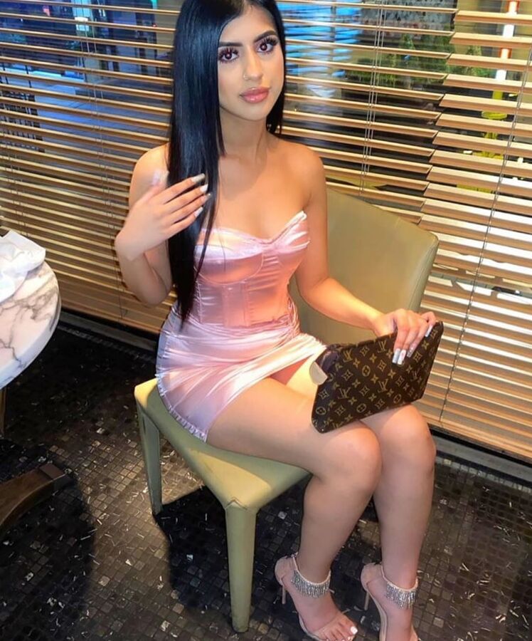 Hot Paki student sexy ass loves cock