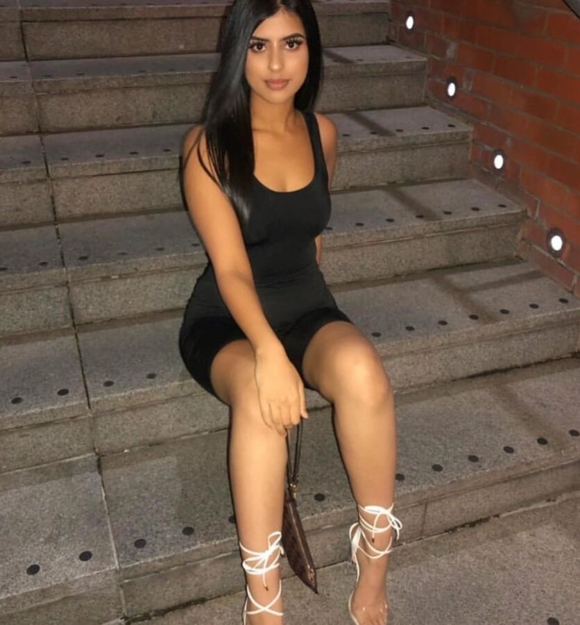 Hot Paki student sexy ass loves cock
