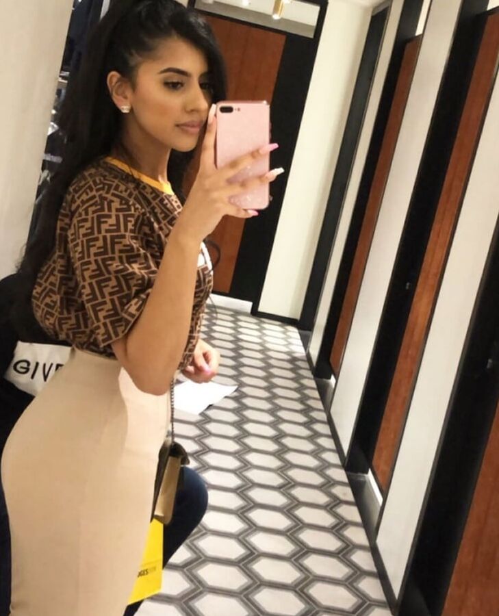 Hot Paki student sexy ass loves cock