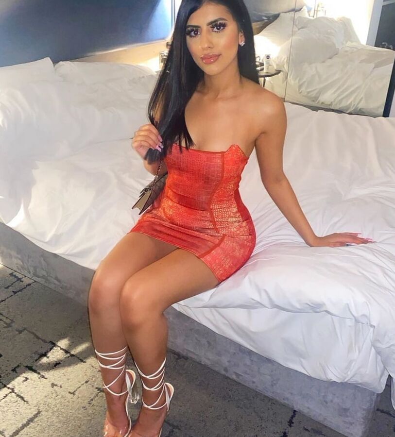 Hot Paki student sexy ass loves cock