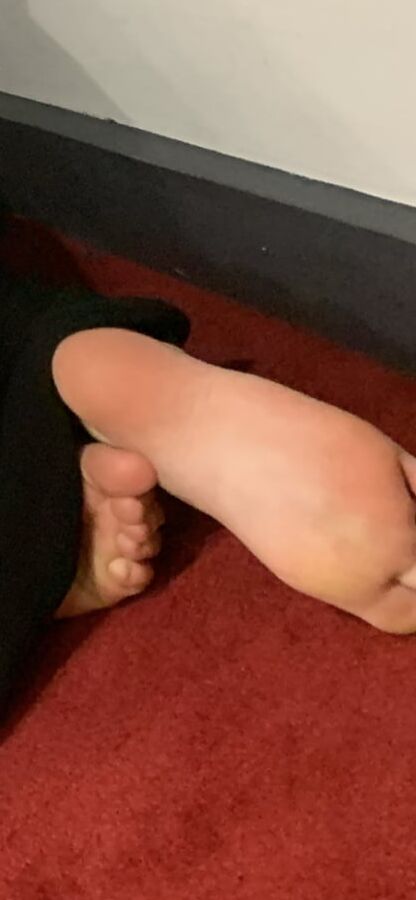 Amateur Feet