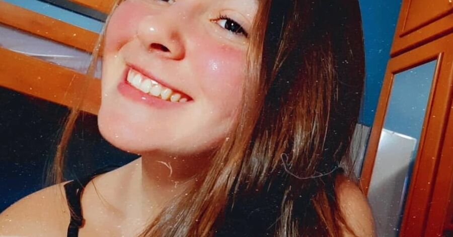 Julia para cum tributos homenageem essa putinha