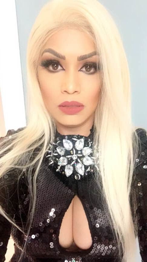 ESTA MUY BUENA