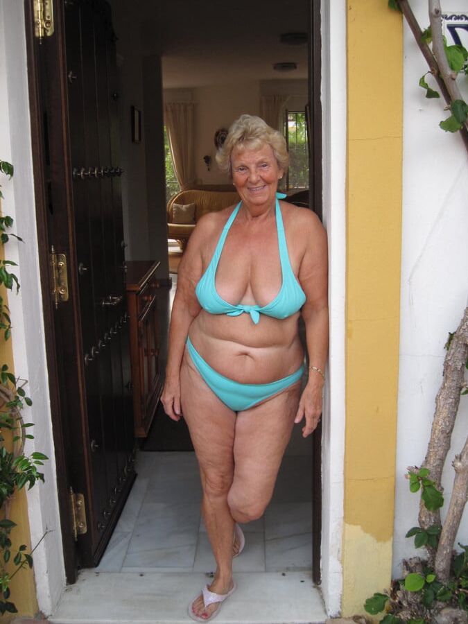 Fuckable gilf (fan club set)