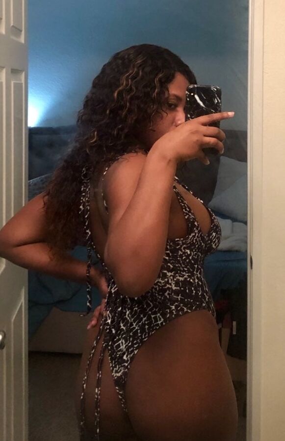 Black bitch craving for attention Insta: natalliacristal