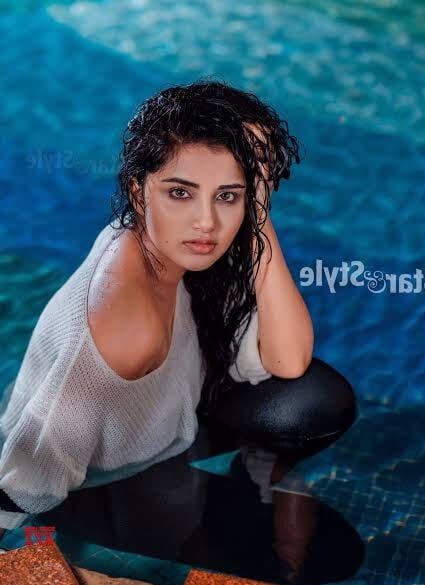anupama parameswaran hot
