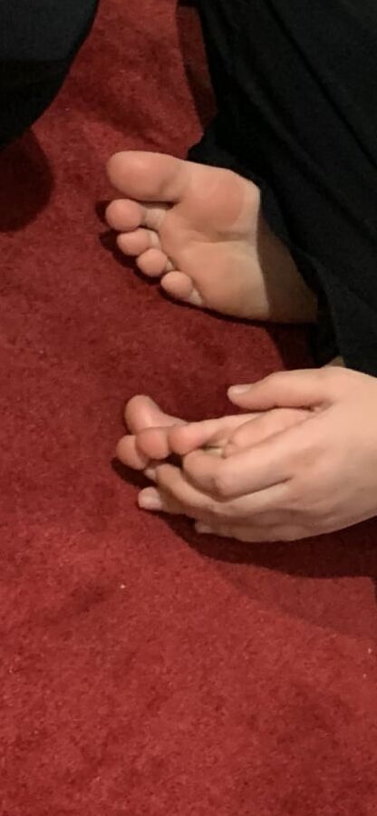 Amateur Feet