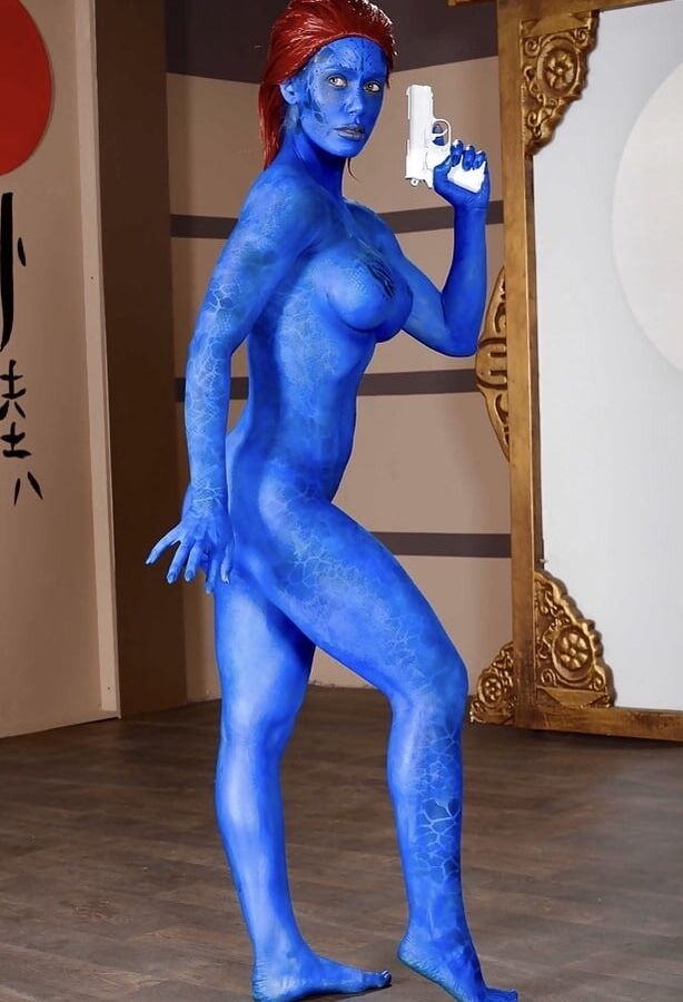 Nicole - The Art of Women