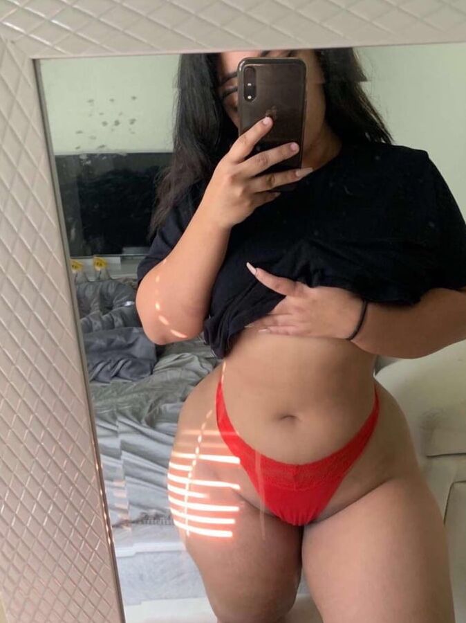Curvy Indian Poision