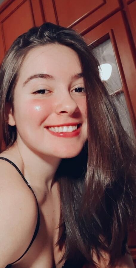 Julia para cum tributos homenageem essa putinha