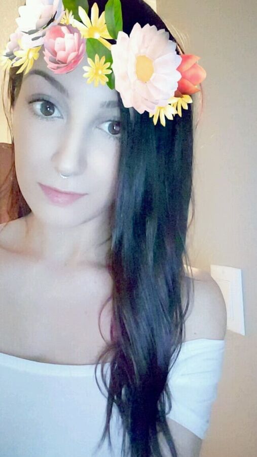 BEAUTIFUL AUSSIE BABE SEXY SELFIE PICS +COLLECTION