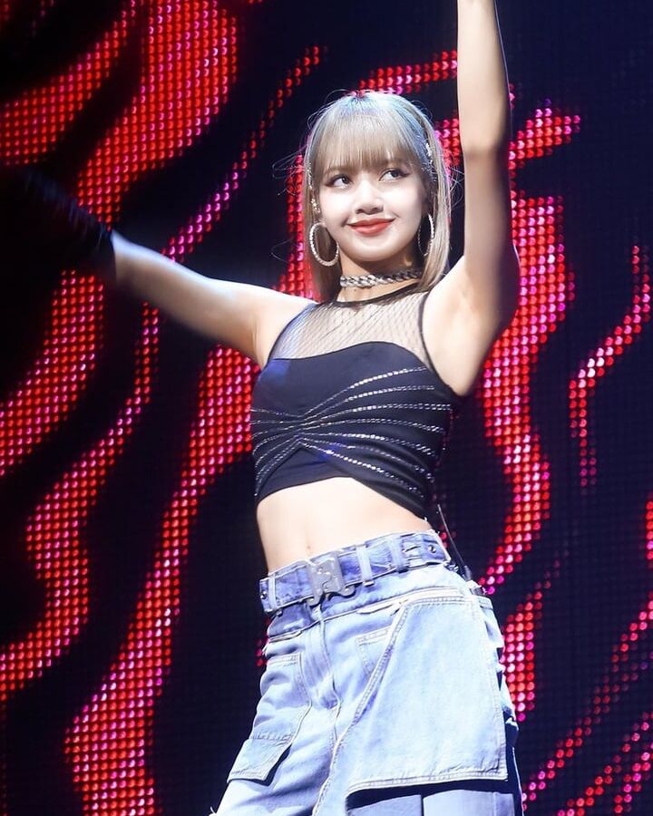Lisa black pink