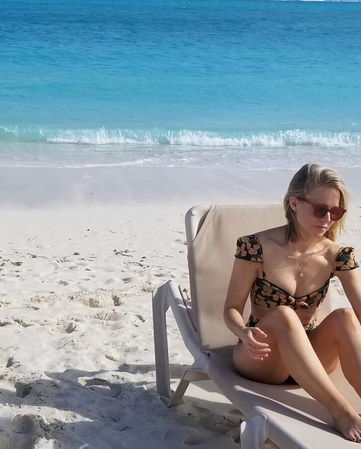 Sexy MILF Kristen Bell